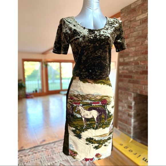 Vintage Dresses & Skirts - Vintage Horse Farm Landscape Midi Pencil Skirt